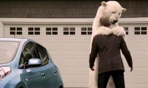 Полярный медведь в рекламе Nissan