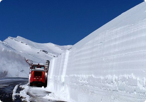 Дорога на горе Tateyama Kurobe