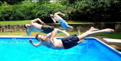 Забавные прыжки в воду