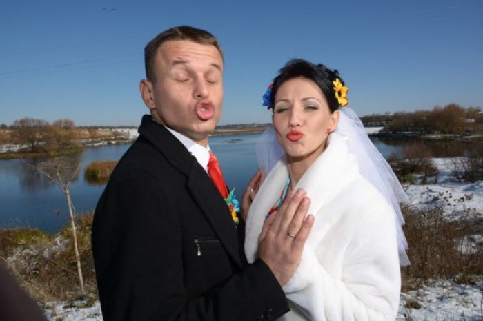 Смешные и забавные свадебные снимки (31 фото)